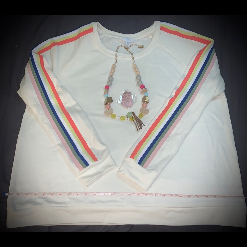 2 3x sweatshirt, 2 Plunder Necklace, 2 earring LOT